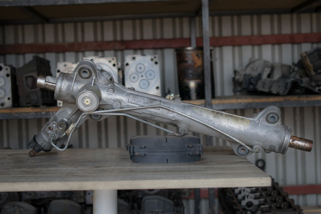 MERCEDES-BENZ SPRINTER 906 - Styrväxel för Lastbil: bild 1 MERCEDES-BENZ SPRINTER 906 - Styrväxel för Lastbil: bild 1