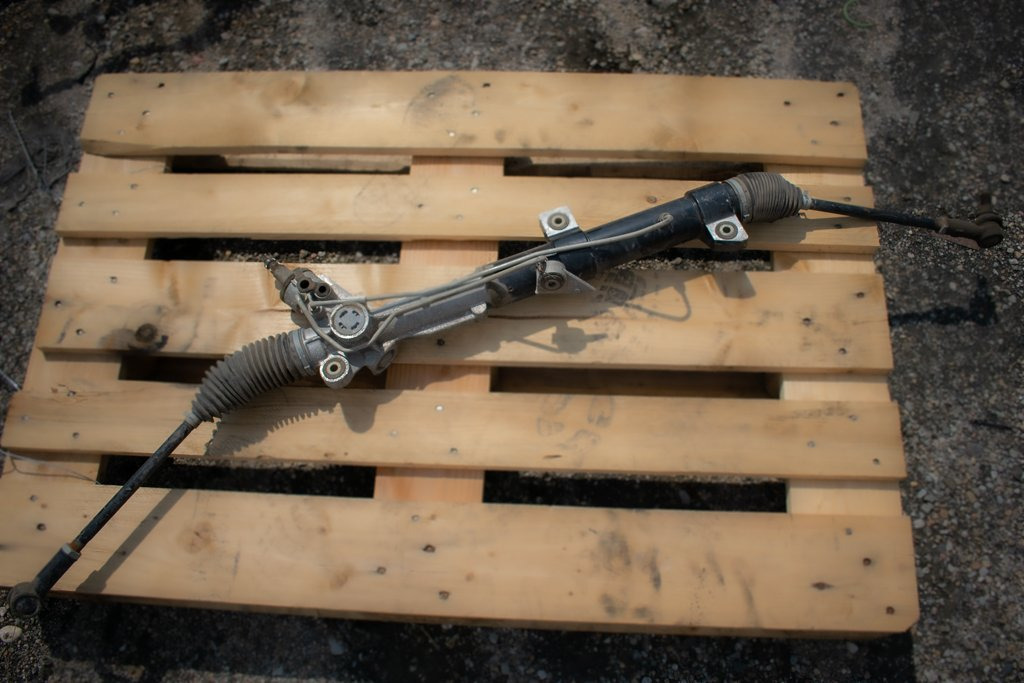 MERCEDES-BENZ VITO 638 - Styrväxel för Lastbil: bild 1 MERCEDES-BENZ VITO 638 - Styrväxel för Lastbil: bild 1