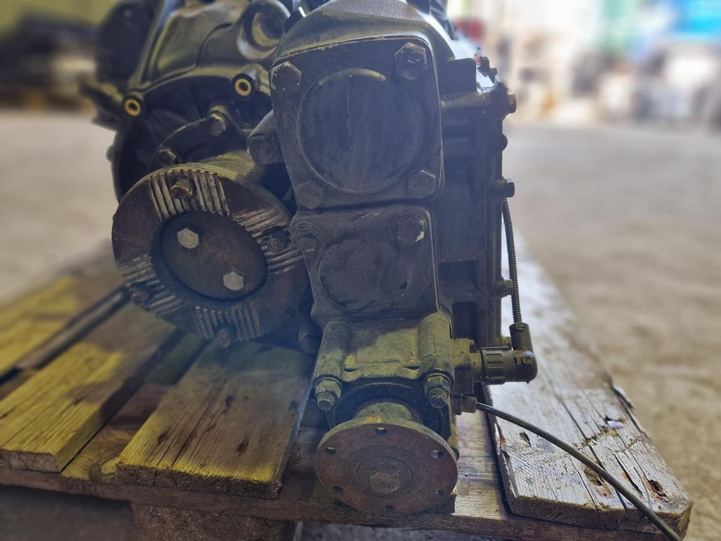 ZF P.T.O ASTRONIC N AS/10 B - 81.38100 - 6806 - Transmission för Lastbil: bild 1 ZF P.T.O ASTRONIC N AS/10 B - 81.38100 - 6806 - Transmission för Lastbil: bild 1