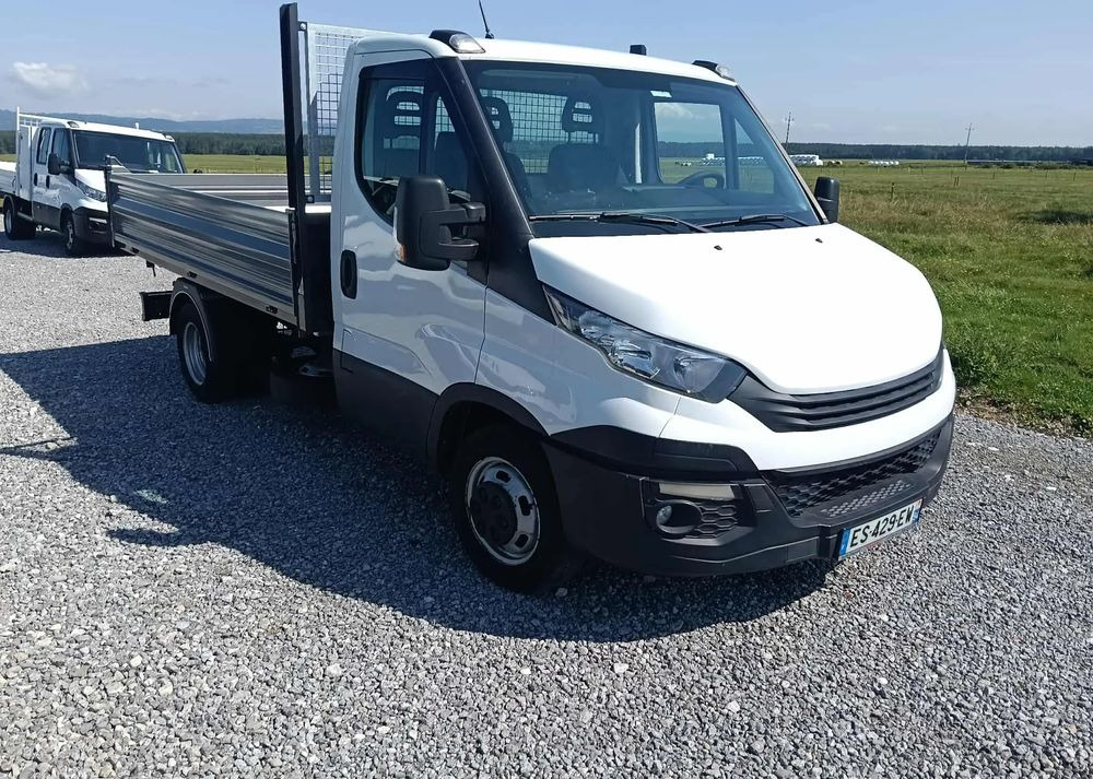 Iveco DAILY 35C14, 35C13, 35C12 - Transportbil med tippflak: bild 2 Iveco DAILY 35C14, 35C13, 35C12 - Transportbil med tippflak: bild 2