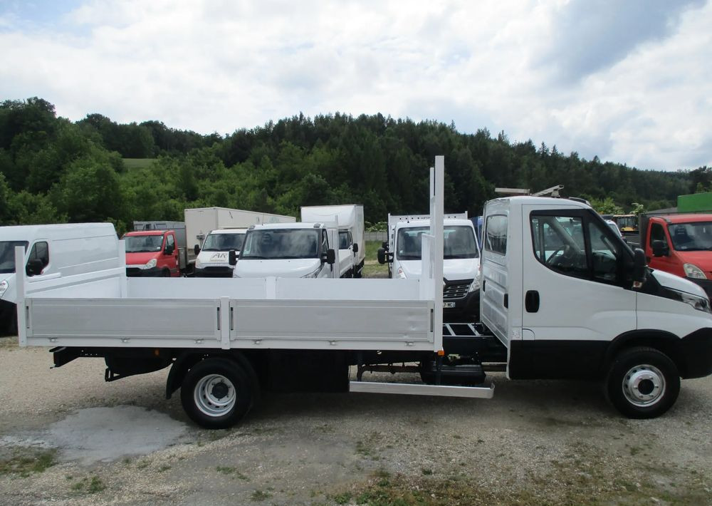 Iveco Daily 3.0 na bliźniaku 70C18 skrzynia, laweta, rama, HDS, 70-180 kiper - Flakbil: bild 3 Iveco Daily 3.0 na bliźniaku 70C18 skrzynia, laweta, rama, HDS, 70-180 kiper - Flakbil: bild 3