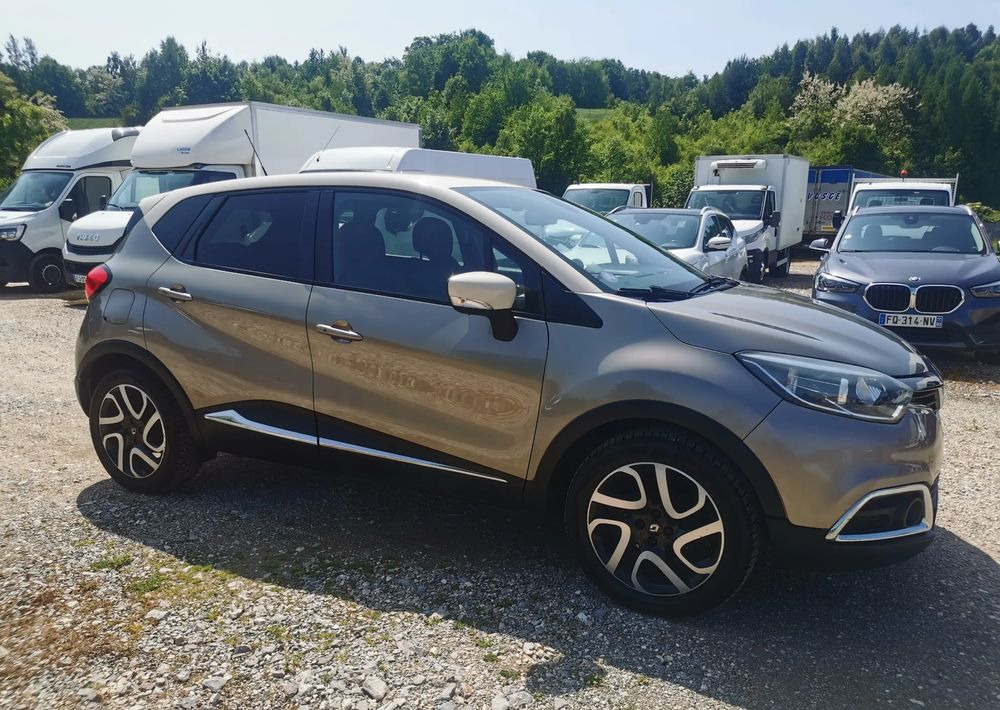 Renault Captur 0.9 Energy TCe Intens - SUV: bild 2 Renault Captur 0.9 Energy TCe Intens - SUV: bild 2