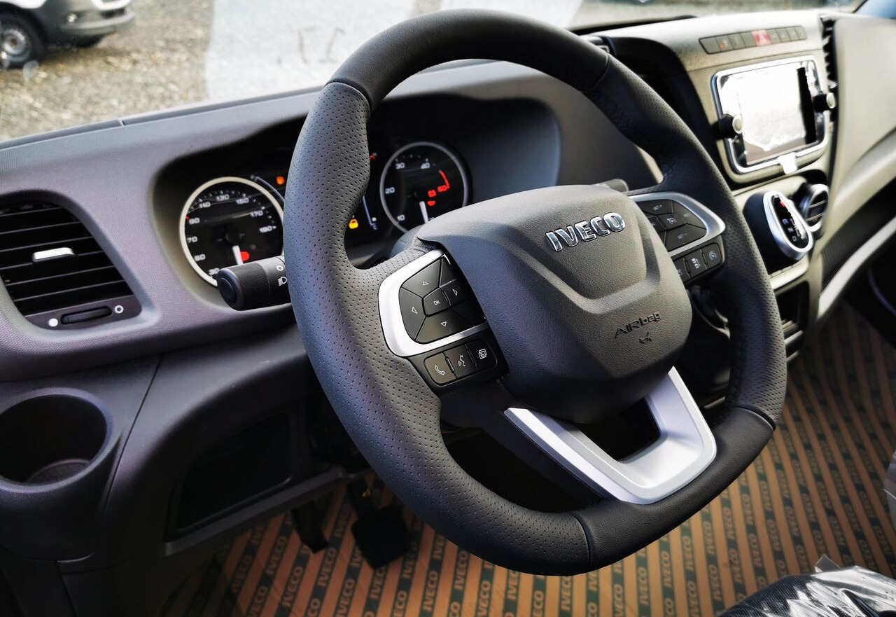 IVECO DAILY 35S18HA8 L4H2 - Skåpbil: bild 4 IVECO DAILY 35S18HA8 L4H2 - Skåpbil: bild 4