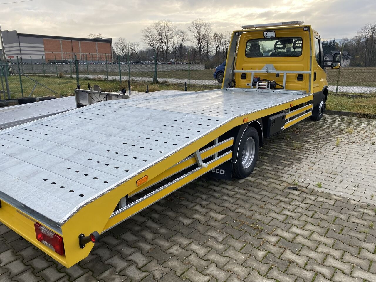 IVECO IVECO DAILY 70C18 laweta Hi-Matic - Bärgningsbil: bild 4 IVECO IVECO DAILY 70C18 laweta Hi-Matic - Bärgningsbil: bild 4