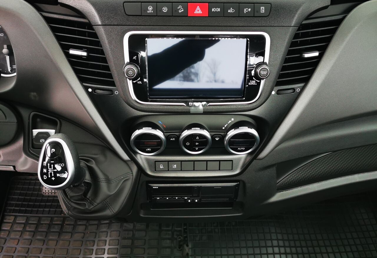 Leasa IVECO IVECO DAILY 70C18 laweta Hi-Matic IVECO IVECO DAILY 70C18 laweta Hi-Matic: bild 11