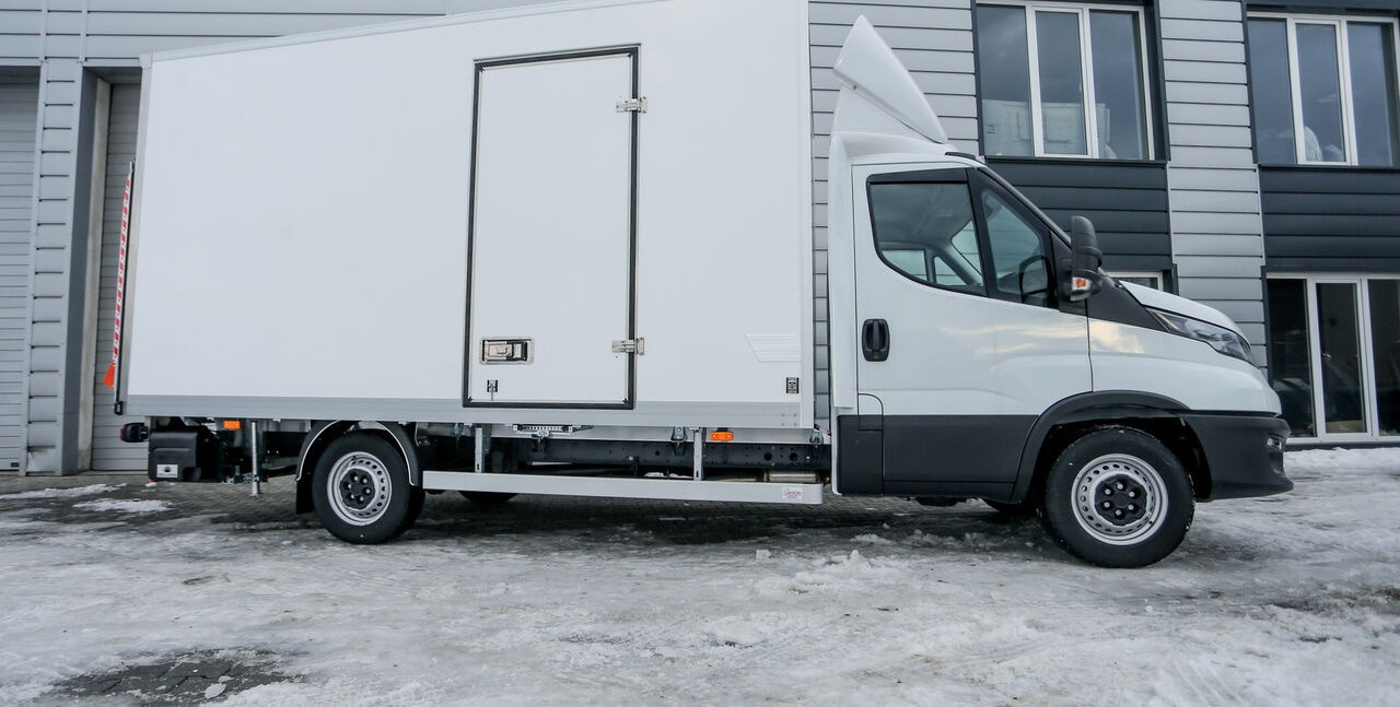 IVECO Iveco Daily IVECO 35S18HA8 r.o.4100 - Volymskåp: bild 3 IVECO Iveco Daily IVECO 35S18HA8 r.o.4100 - Volymskåp: bild 3