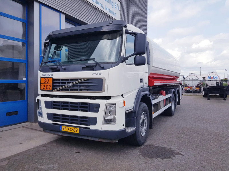 Volvo FM 9.340 Fuel 21.400 Liter 3 Comp Euro 3 - Tankbil: bild 2 Volvo FM 9.340 Fuel 21.400 Liter 3 Comp Euro 3 - Tankbil: bild 2