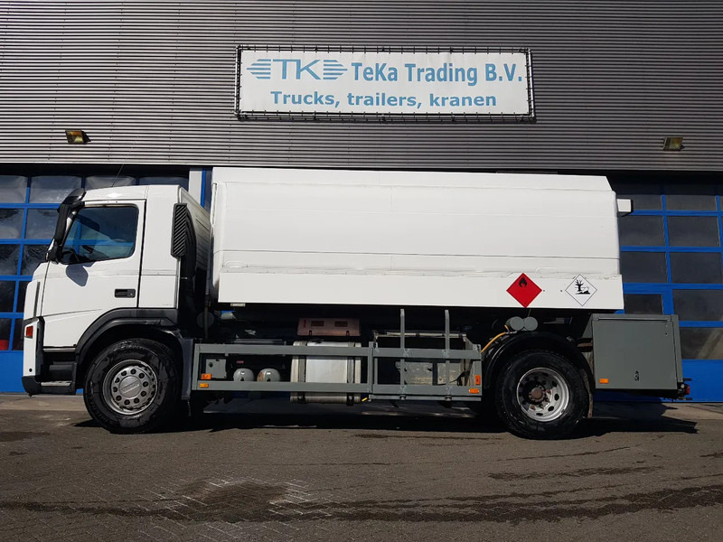 Volvo FM 9.340 Petrol, Diesel 17000 Ltr. 3 Compartementen - Tankbil: bild 3 Volvo FM 9.340 Petrol, Diesel 17000 Ltr. 3 Compartementen - Tankbil: bild 3