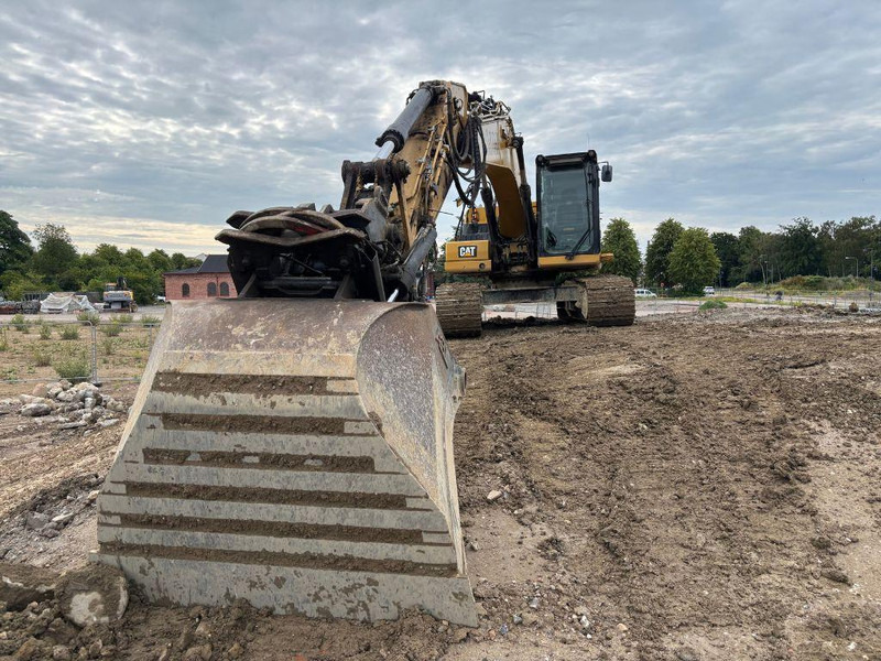 Caterpillar 323 - Bandgrävare: bild 2 Caterpillar 323 - Bandgrävare: bild 2