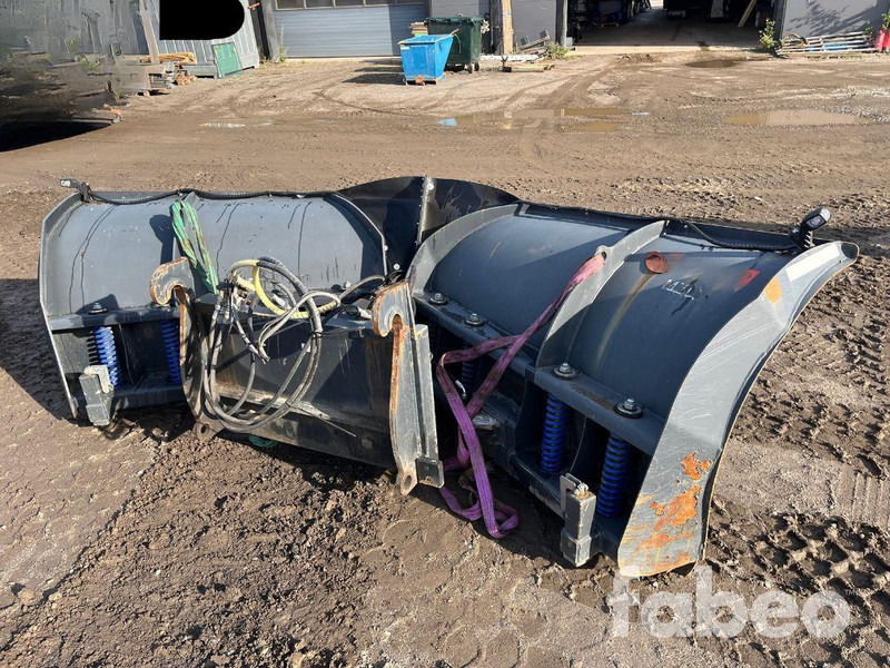 Mito 370 - Plogbil: bild 1 Mito 370 - Plogbil: bild 1