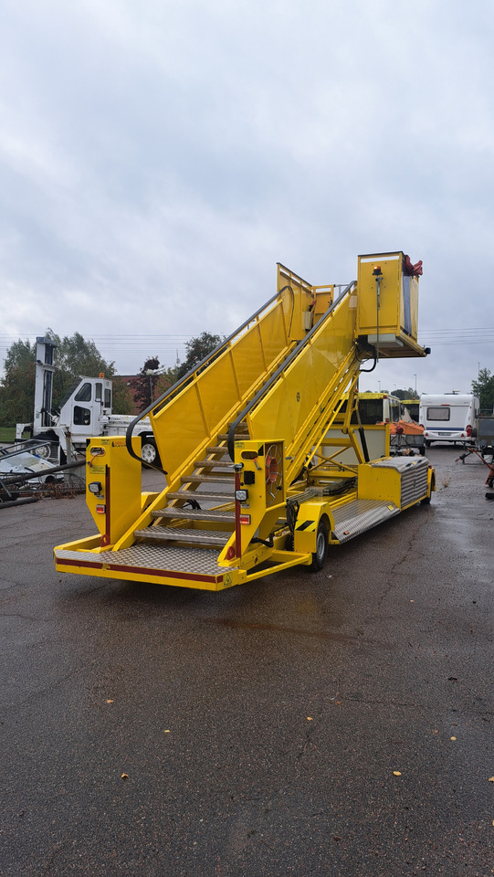 Grällsta Smide GSE Stair 370E4x4 1 unit - Passagerartrappa: bild 1 Grällsta Smide GSE Stair 370E4x4 1 unit - Passagerartrappa: bild 1