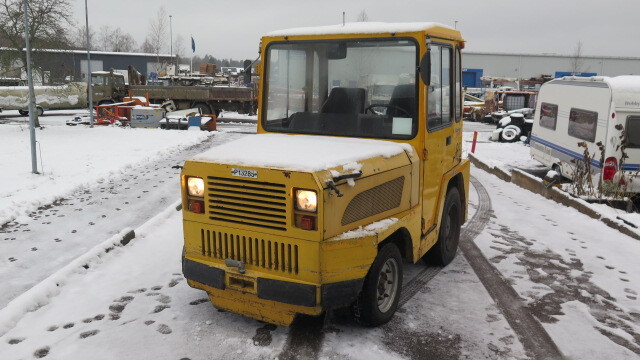 Rofan Z65 - Bagagetraktor: bild 5 Rofan Z65 - Bagagetraktor: bild 5