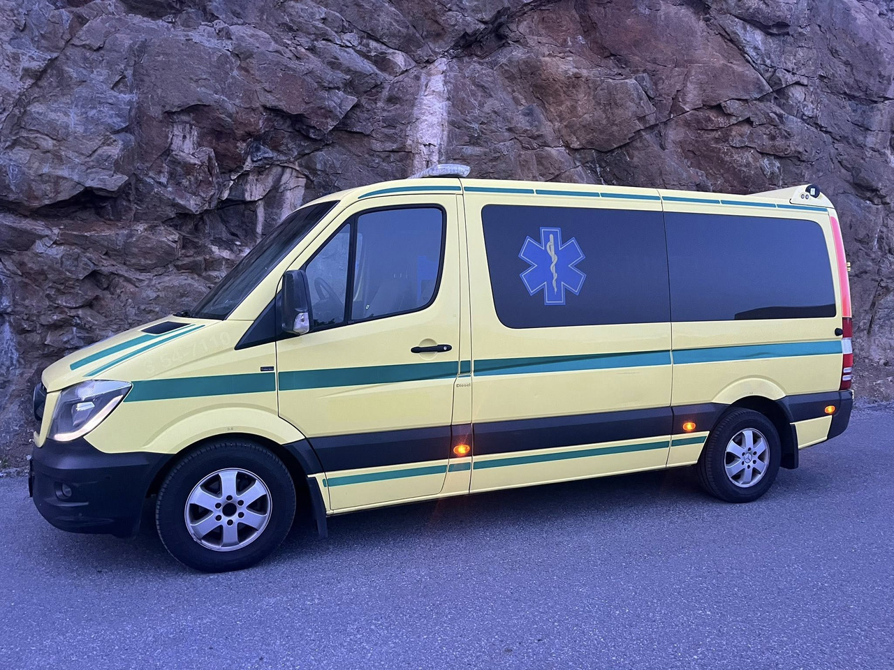Mercedes-Benz Sprinter 316 - 2 stretcher AMBULANCE - RESERERAD !! - Ambulans: bild 5 Mercedes-Benz Sprinter 316 - 2 stretcher AMBULANCE - RESERERAD !! - Ambulans: bild 5