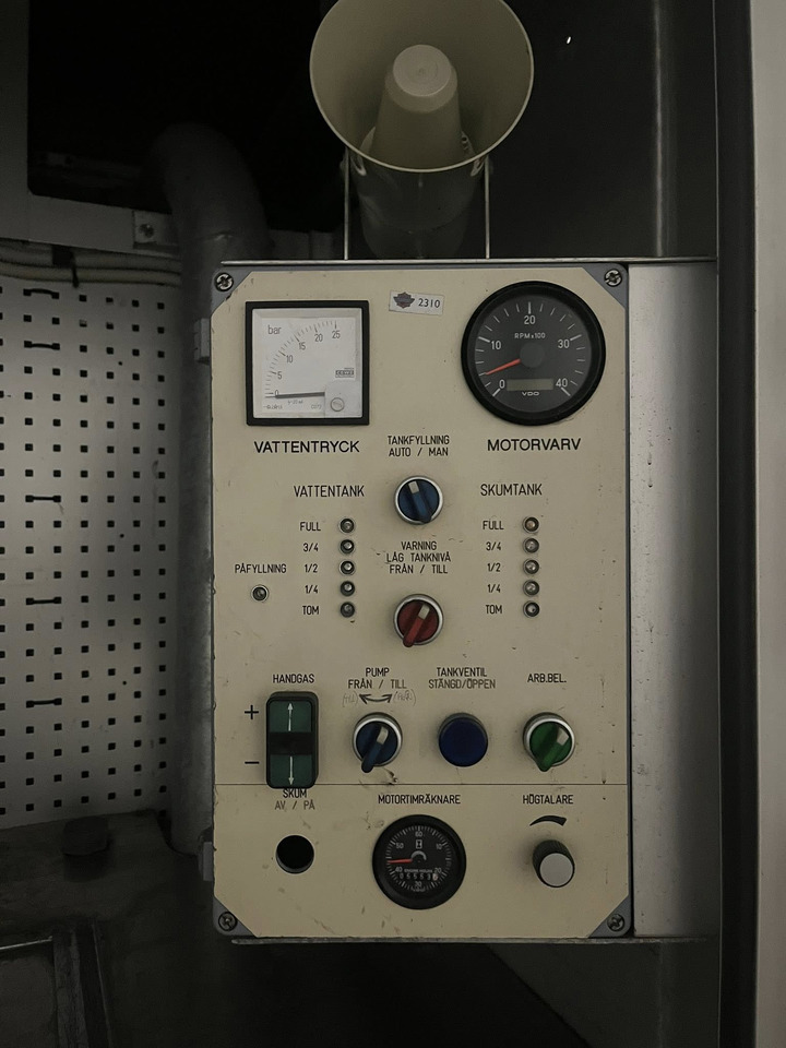 Leasa SCANIA P94GB 4x2 NZ310 - Fire engine - RESERVERAD !! SCANIA P94GB 4x2 NZ310 - Fire engine - RESERVERAD !!: bild 14