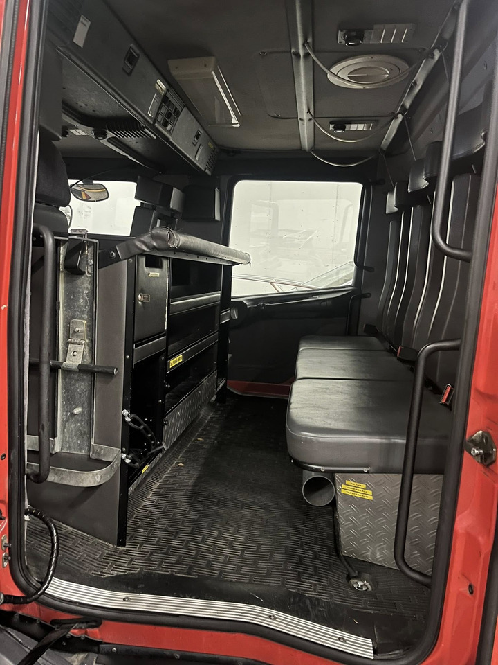 Leasa SCANIA P94GB 4x2 NZ310 - Fire engine - RESERVERAD !! SCANIA P94GB 4x2 NZ310 - Fire engine - RESERVERAD !!: bild 17