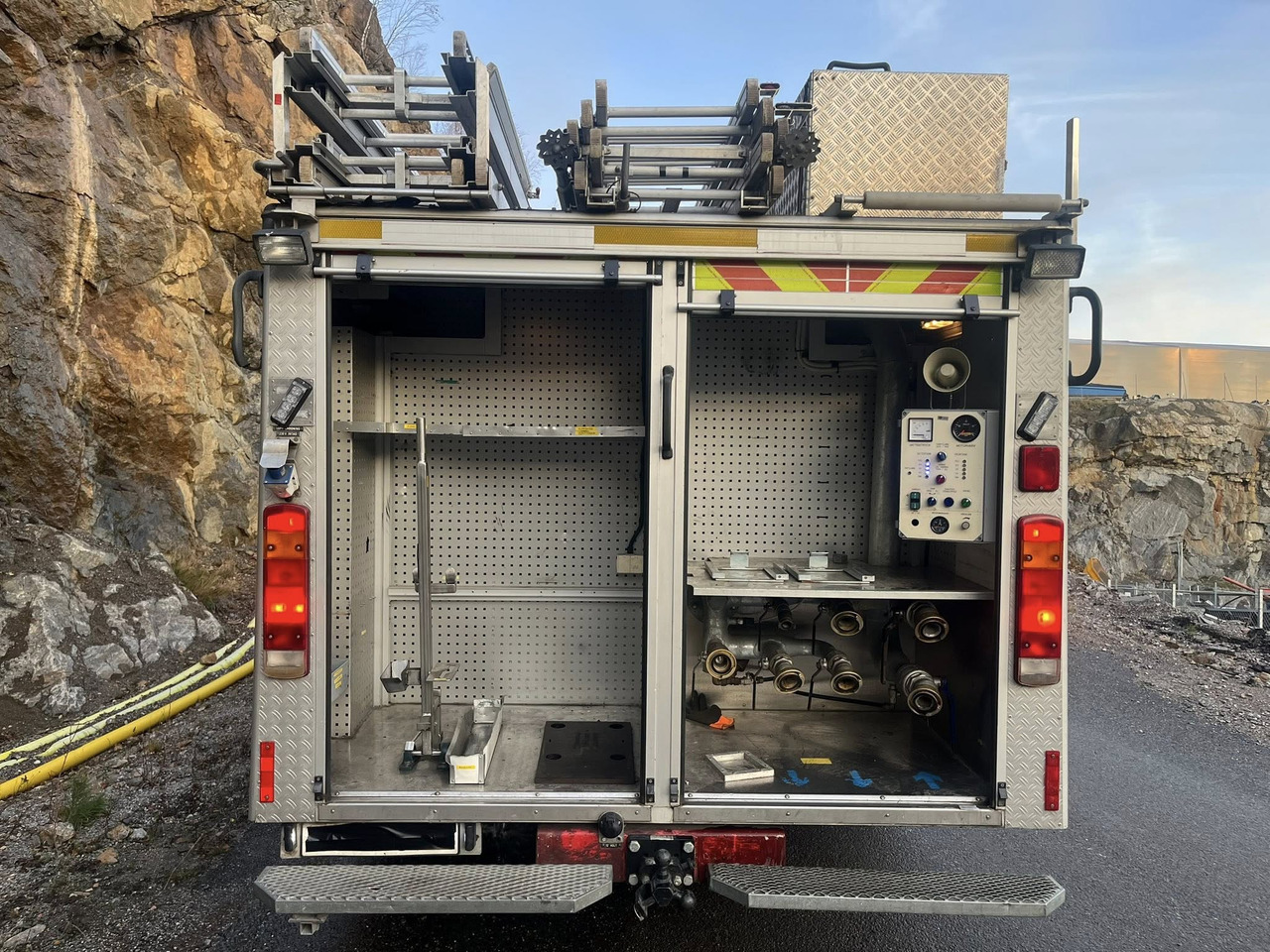 Leasa SCANIA P94GB 4x2 NZ310 - Fire engine - RESERVERAD !! SCANIA P94GB 4x2 NZ310 - Fire engine - RESERVERAD !!: bild 11