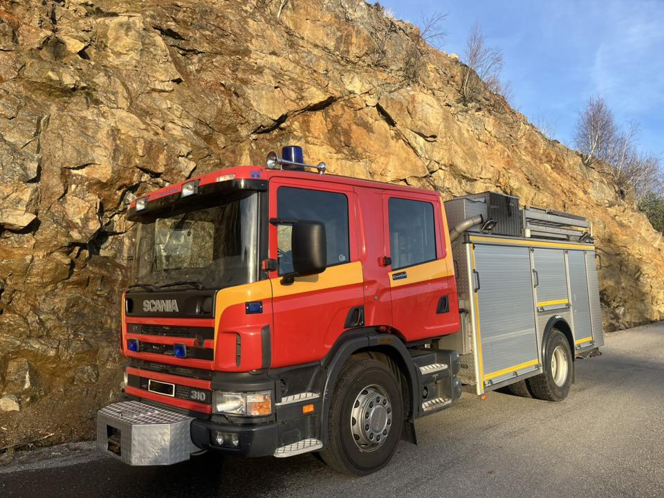 SCANIA P94GB 4x2 NZ310 - Fire engine - RESERVERAD !! - Släck/ Räddningsvagn: bild 2 SCANIA P94GB 4x2 NZ310 - Fire engine - RESERVERAD !! - Släck/ Räddningsvagn: bild 2