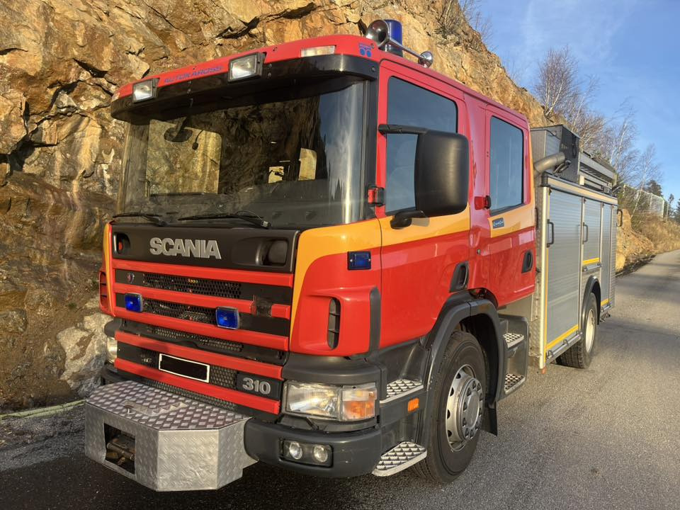 SCANIA P94GB 4x2 NZ310 - Fire engine - RESERVERAD !! - Släck/ Räddningsvagn: bild 1 SCANIA P94GB 4x2 NZ310 - Fire engine - RESERVERAD !! - Släck/ Räddningsvagn: bild 1
