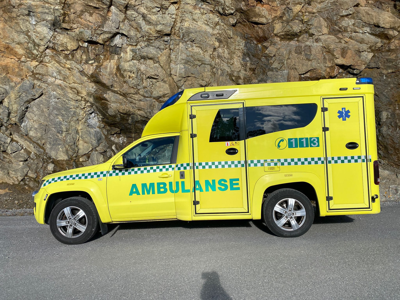 VOLKSWAGEN Amarok XL 4motion - RESERVERAD !! - Ambulans: bild 3 VOLKSWAGEN Amarok XL 4motion - RESERVERAD !! - Ambulans: bild 3