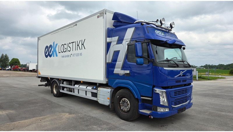 Volvo FM330 4X2 - Lastbil med skåp: bild 2 Volvo FM330 4X2 - Lastbil med skåp: bild 2