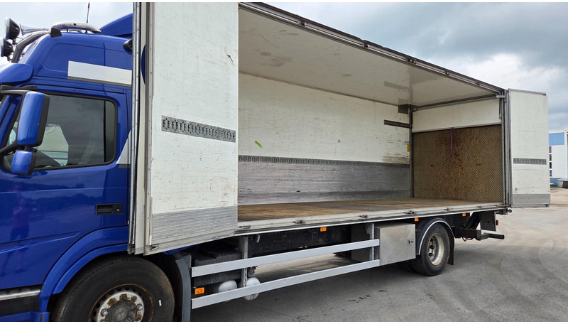 Volvo FM330 4X2 - Lastbil med skåp: bild 5 Volvo FM330 4X2 - Lastbil med skåp: bild 5