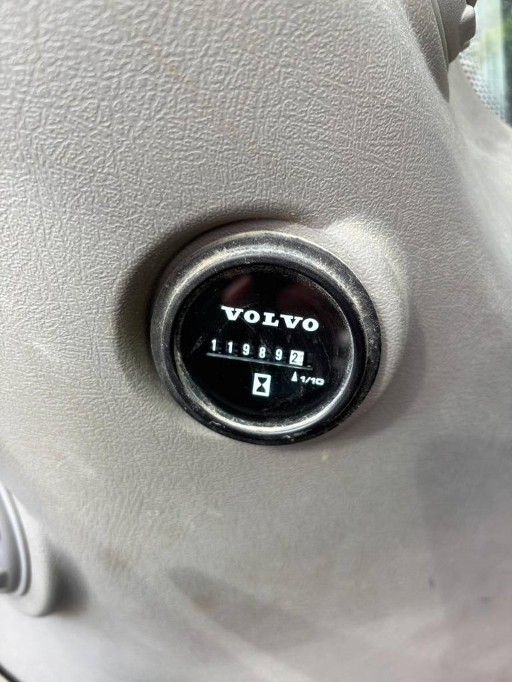 Grävmaskin på däck Volvo EWR 150 E: bild 11