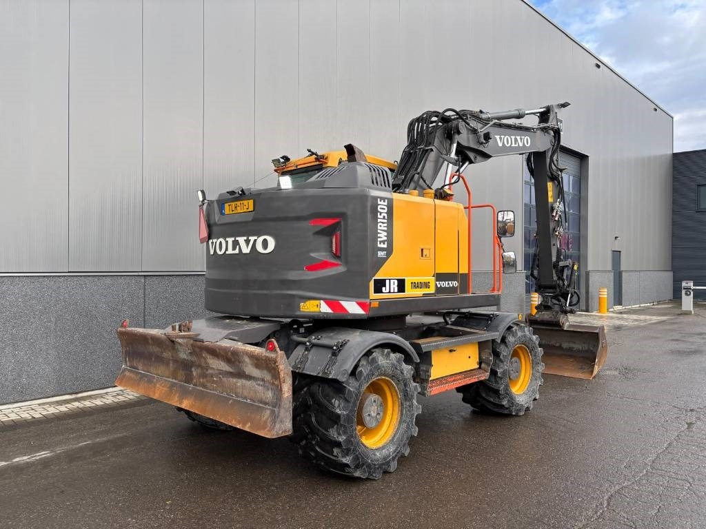 Volvo EWR 150 E - Grävmaskin på däck: bild 5 Volvo EWR 150 E - Grävmaskin på däck: bild 5
