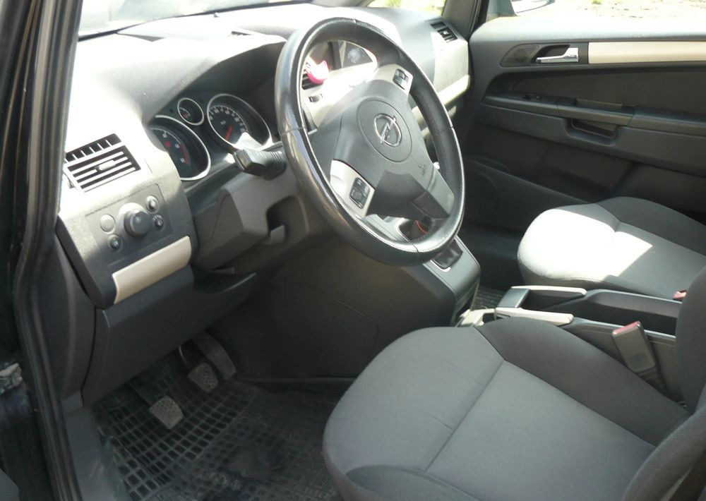 Opel Zafira 1.9 CDTI Cosmo - SUV: bild 5 Opel Zafira 1.9 CDTI Cosmo - SUV: bild 5