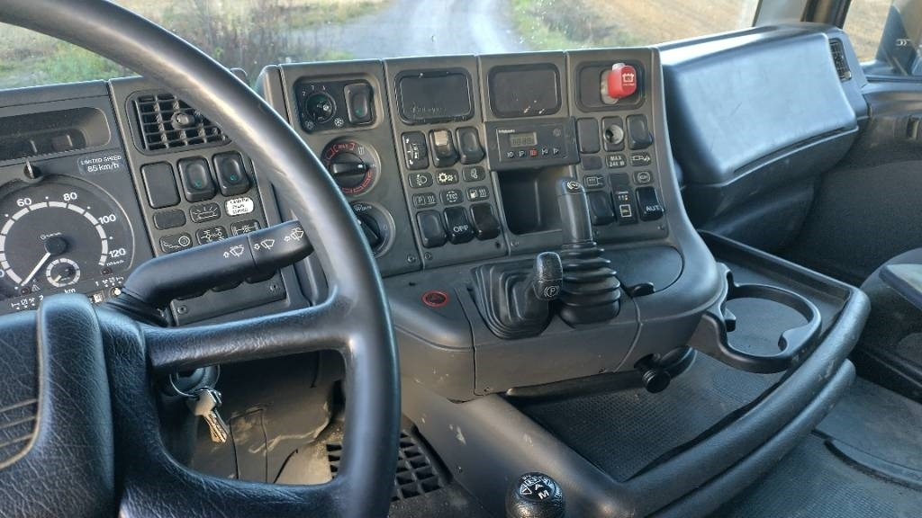 Dragbil Scania R144 530 8x4 RASKASVETURI: bild 11 Dragbil Scania R144 530 8x4 RASKASVETURI: bild 11