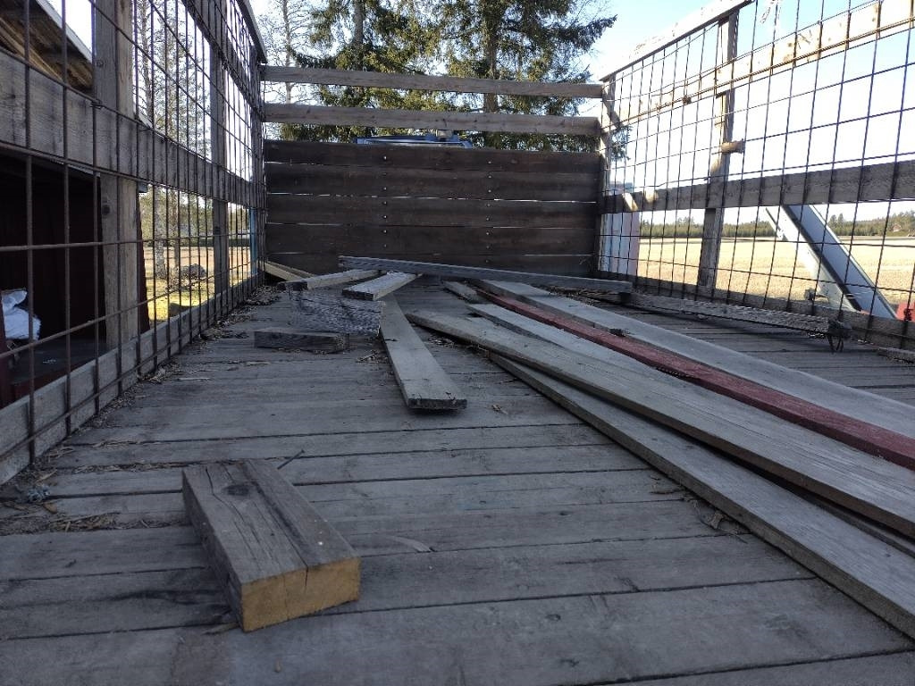 Klapikärry Kippivaunu - Tippvagn för lantbruk: bild 2 Klapikärry Kippivaunu - Tippvagn för lantbruk: bild 2