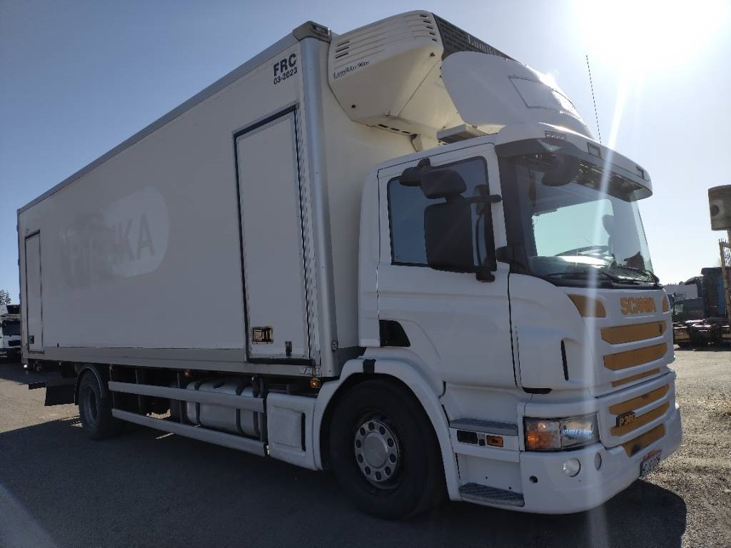 Scania P360 4x2 Vak kylmäkori,lumikko+pl - Kylbil lastbil: bild 2 Scania P360 4x2 Vak kylmäkori,lumikko+pl - Kylbil lastbil: bild 2