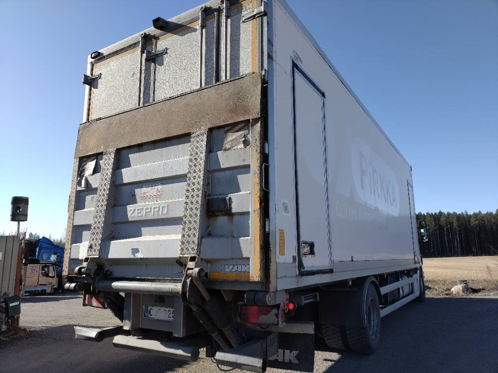 Scania P360 4x2 Vak kylmäkori,lumikko+pl - Kylbil lastbil: bild 3 Scania P360 4x2 Vak kylmäkori,lumikko+pl - Kylbil lastbil: bild 3