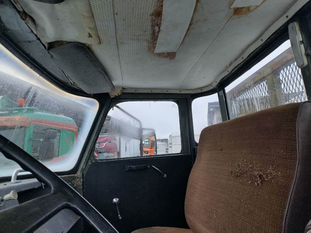 Sisu Karhu rahtilava ja ulosotto - Flakbil: bild 5 Sisu Karhu rahtilava ja ulosotto - Flakbil: bild 5