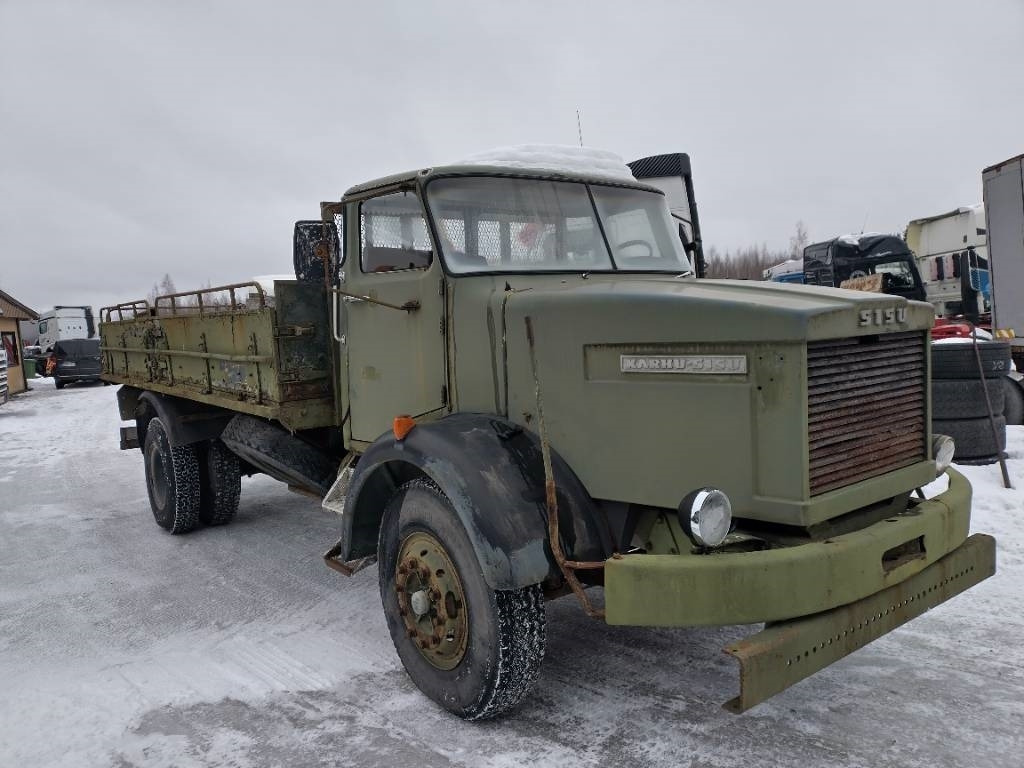 Sisu Karhu rahtilava ja ulosotto - Flakbil: bild 1 Sisu Karhu rahtilava ja ulosotto - Flakbil: bild 1