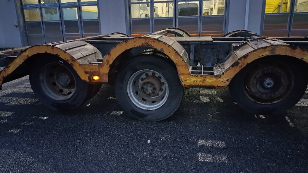 Volvo F16 8x2 metsäkone ritilä, rautajouset,hydr.perä - Timmerbil: bild 3 Volvo F16 8x2 metsäkone ritilä, rautajouset,hydr.perä - Timmerbil: bild 3