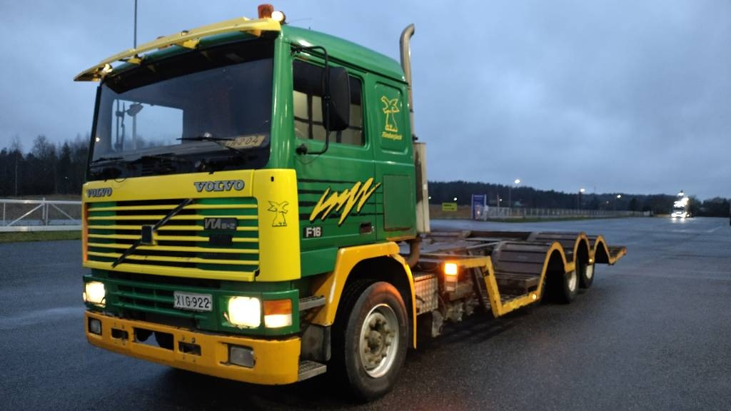 Volvo F16 8x2 metsäkone ritilä, rautajouset,hydr.perä - Timmerbil: bild 1 Volvo F16 8x2 metsäkone ritilä, rautajouset,hydr.perä - Timmerbil: bild 1