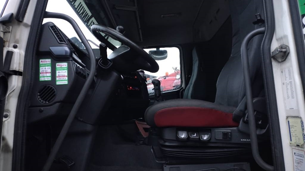 Leasa Volvo FH13 6x2 alusta, manuaalivaihteisto Volvo FH13 6x2 alusta, manuaalivaihteisto: bild 6 Leasa Volvo FH13 6x2 alusta, manuaalivaihteisto Volvo FH13 6x2 alusta, manuaalivaihteisto: bild 6