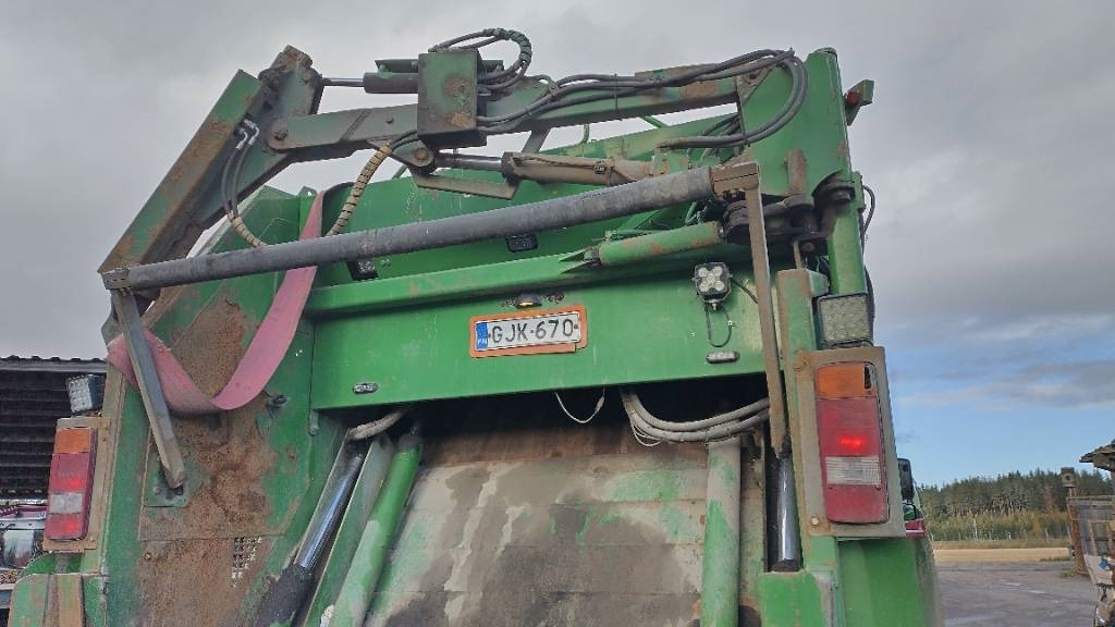 Volvo FM330 6x2 Norba pakkaaja,molokki nostin, manuaali  - Sopbil: bild 3 Volvo FM330 6x2 Norba pakkaaja,molokki nostin, manuaali  - Sopbil: bild 3