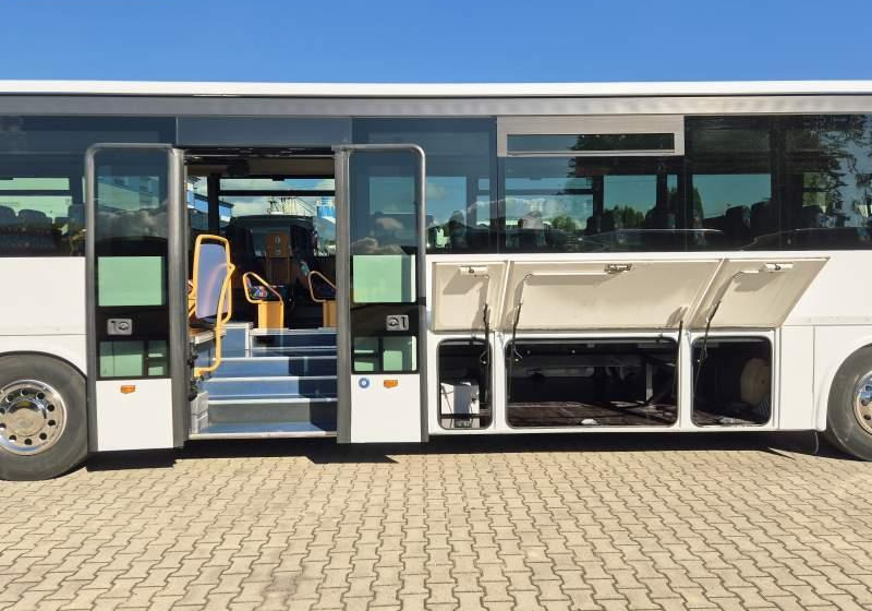 Förortsbuss Irisbus RECREO / SPROWADZONY / MANUAL / EURO 5: bild 7 Förortsbuss Irisbus RECREO / SPROWADZONY / MANUAL / EURO 5: bild 7