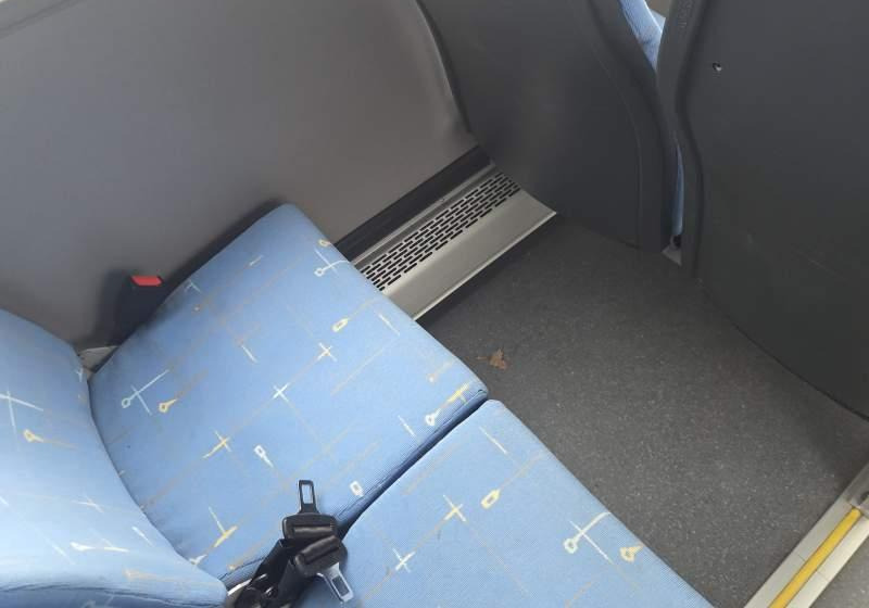 Irisbus WING 2 / INDCAR / SPROWADZONY/ 34 MIEJSCA / EEV - Förortsbuss: bild 4 Irisbus WING 2 / INDCAR / SPROWADZONY/ 34 MIEJSCA / EEV - Förortsbuss: bild 4