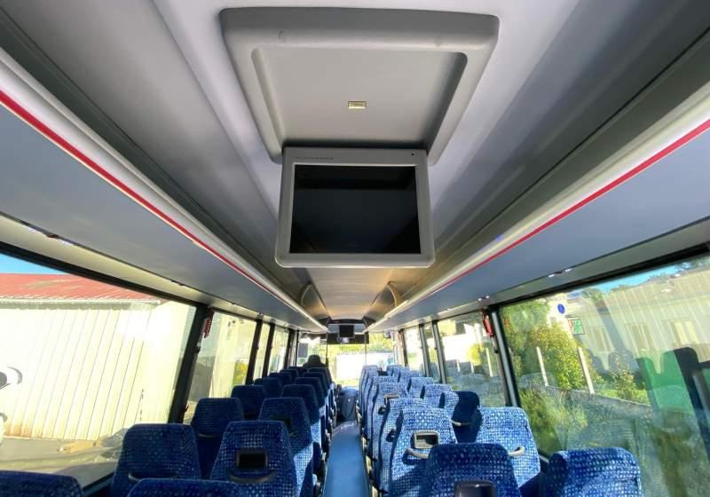 Neoplan TRENDLINER / SPROWADZONY / KLIMATYZACJA/ MANUAL - Förortsbuss: bild 2 Neoplan TRENDLINER / SPROWADZONY / KLIMATYZACJA/ MANUAL - Förortsbuss: bild 2