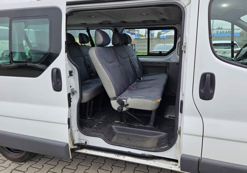 Minibuss, Persontransport Renault TRAFIC 2.0 DCI 90 COMBI L2H1 / SPROWADZONY: bild 15 Minibuss, Persontransport Renault TRAFIC 2.0 DCI 90 COMBI L2H1 / SPROWADZONY: bild 15