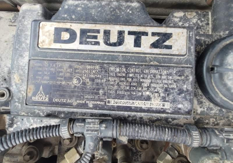 Schaeff TW95 / SPROWADZONA Z FRANCJI/ 6 500 MTH - Grävmaskin på däck: bild 4 Schaeff TW95 / SPROWADZONA Z FRANCJI/ 6 500 MTH - Grävmaskin på däck: bild 4