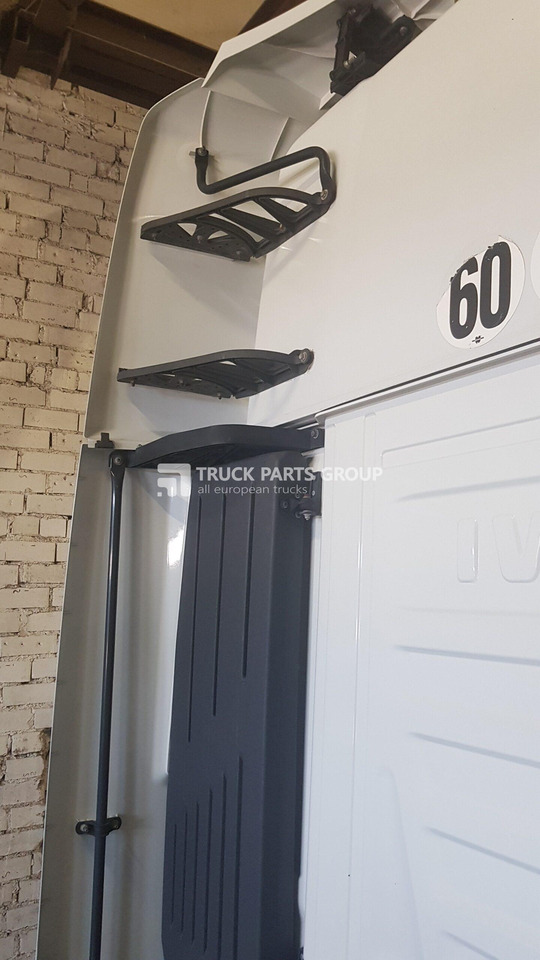 IVECO IVECO STRALIS EURO6 emission HI-WAY cab aerodynamic spoilers, air deflectors, full set. left + right + top roof 5801775188, 5801679706, 5801672864, 5801671525, 5801679762, 504153462, 5801775205, 50415 - Aerodynamik/ Spoiler för Lastbil: bild 2 IVECO IVECO STRALIS EURO6 emission HI-WAY cab aerodynamic spoilers, air deflectors, full set. left + right + top roof 5801775188, 5801679706, 5801672864, 5801671525, 5801679762, 504153462, 5801775205, 50415 - Aerodynamik/ Spoiler för Lastbil: bild 2