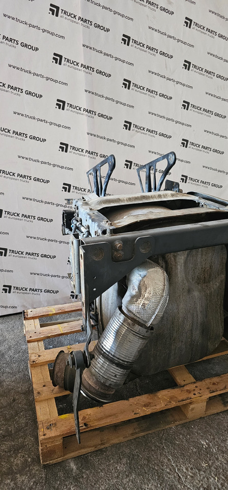 DAF DAF 106XF, CF EURO6 emission catalyst, catalysator, silencer, exhaust system, 1903901, 2232836, 2232836RN, 2398002, 2335669, 2327462, 1933421, 1947131, 1924181, 1994846, 2044453, 2134913, 1959692, 194 - Reservdelar: bild 2 DAF DAF 106XF, CF EURO6 emission catalyst, catalysator, silencer, exhaust system, 1903901, 2232836, 2232836RN, 2398002, 2335669, 2327462, 1933421, 1947131, 1924181, 1994846, 2044453, 2134913, 1959692, 194 - Reservdelar: bild 2