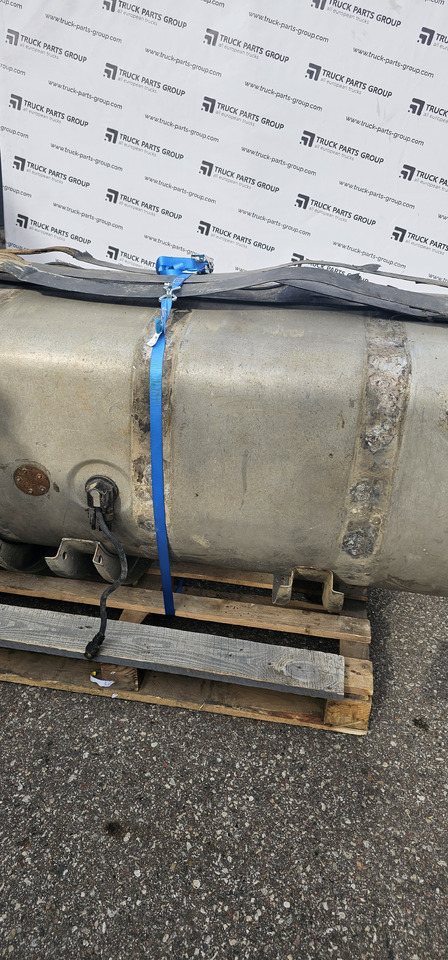 Volvo VOLVO FH4, FM4 EURO6 emission fuel tanks diesel fuel supply system 21516442, 7421516442, 20392751, 20392028, 5001834430, 3198271, 5001864551, 20453245, 8152630, 5001865160, 20526488, 7485132554, 11895 - Reservdelar: bild 2 Volvo VOLVO FH4, FM4 EURO6 emission fuel tanks diesel fuel supply system 21516442, 7421516442, 20392751, 20392028, 5001834430, 3198271, 5001864551, 20453245, 8152630, 5001865160, 20526488, 7485132554, 11895 - Reservdelar: bild 2