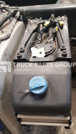 SCANIA AD blue fuel tank, EURO 6, EURO6 emission AdBlue tank - AdBlue tank för Lastbil: bild 1 SCANIA AD blue fuel tank, EURO 6, EURO6 emission AdBlue tank - AdBlue tank för Lastbil: bild 1
