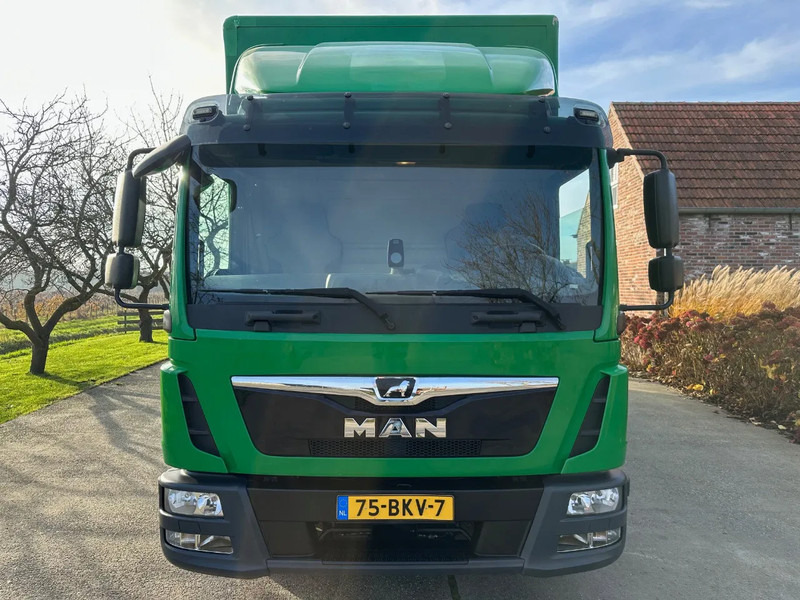 MAN TGL 12.220 / NL TRUCK / 12T / BOX+LIFT 2000kg+SIDE DOOR / AIRCO - Lastbil med skåp: bild 3 MAN TGL 12.220 / NL TRUCK / 12T / BOX+LIFT 2000kg+SIDE DOOR / AIRCO - Lastbil med skåp: bild 3