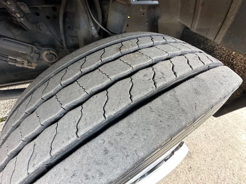 Mercedes-Benz Atego 1018 / NL TRUCK / AIRCO / BOX+LIFT+SIDE DOOR / AUTOMATIC - Lastbil med skåp: bild 5 Mercedes-Benz Atego 1018 / NL TRUCK / AIRCO / BOX+LIFT+SIDE DOOR / AUTOMATIC - Lastbil med skåp: bild 5