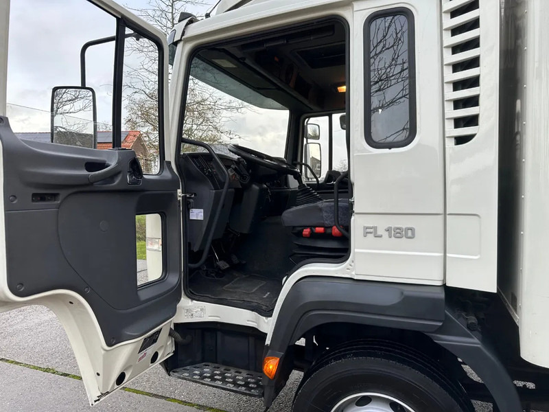 Volvo FL 612 180 / 12T / NL TRUCK / EURO3 / ANALOG / MANUAL / LEAF SPRING / BOX+LIFT / LOW KM - Lastbil med skåp: bild 4 Volvo FL 612 180 / 12T / NL TRUCK / EURO3 / ANALOG / MANUAL / LEAF SPRING / BOX+LIFT / LOW KM - Lastbil med skåp: bild 4